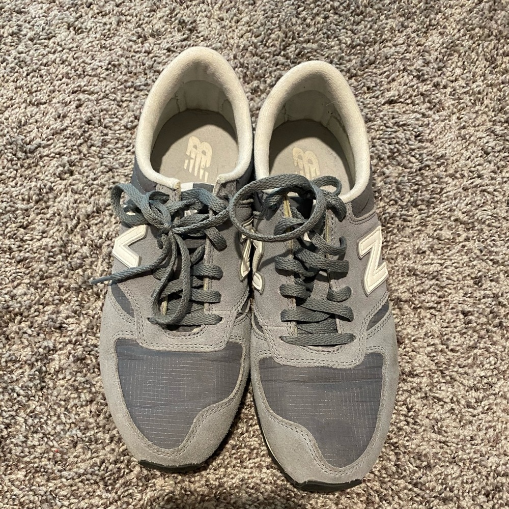 New Balance Sneakers - Size 9